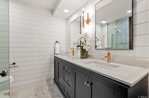 4042 Germainder Way, Irvine CA  92612-2106 exterior