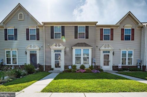 13 Erie Pl, Falling Waters, WV 25419-1109