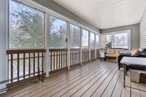 10 Castlegate Way, Nashua, NH 03063-1541