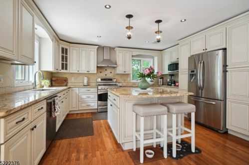 6 Syldeo Dr, Parsippany, NJ 07054-4300