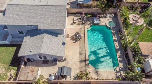 2418 Royal Ave, Simi Valley CA 93065-4759 exterior