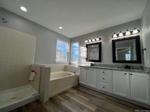 19083 Chenango Cir, Aurora CO 80015-4946 exterior