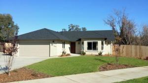 7216 Legacy Ct, Redding, CA 96001-8316