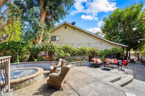 370 Yorkshire Cir, Anaheim CA 92808-1313 exterior