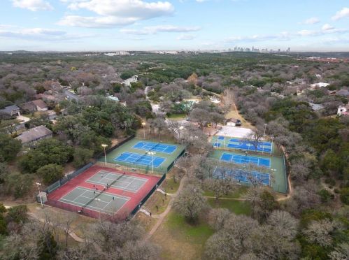 4602 Crk, Austin TX  78735-6401 exterior
