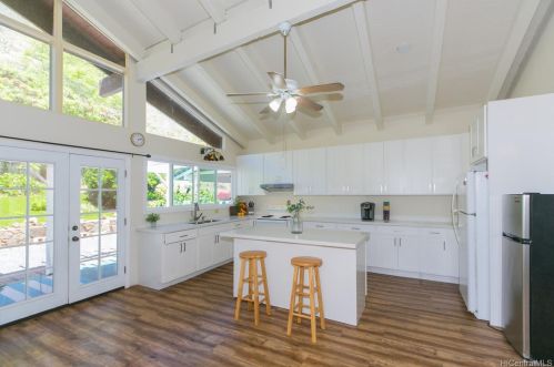 1279 Kaeleku St, Honolulu HI  96825-3005 exterior