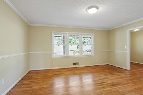 6768 Lockridge Dr, Atlanta, GA 30360-1561