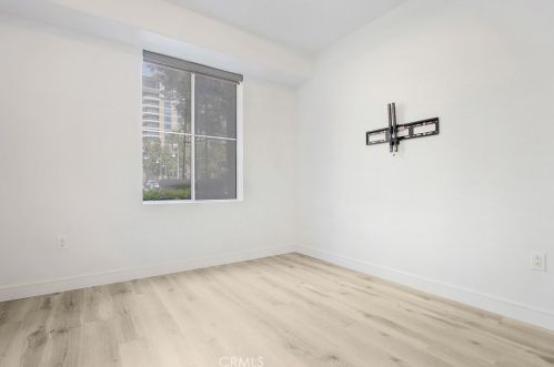 2117 Watermarke Pl, Irvine CA  92612-1698 exterior