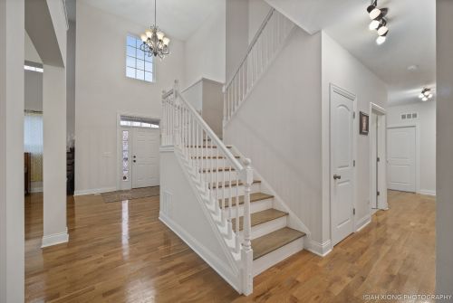 1835 Heather St, Lemont, IL 60490-2076