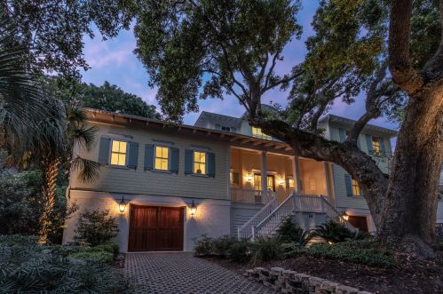 24 Sand Dollar Dr, Isle Of Palms, SC 29451-2647