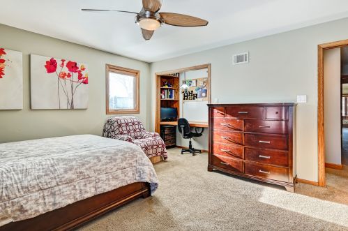 8300 County Line Rd, Willowbrook IL  60527-5719 exterior