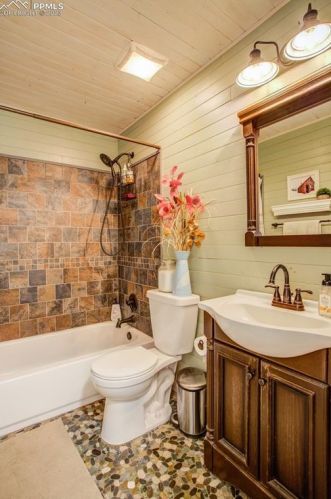 411 Evergreen Cir, Woodland Park CO 80863-2393 exterior