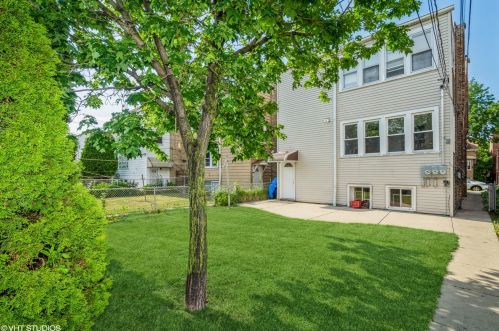 5323 Newport Ave, Chicago, IL 60641-3333