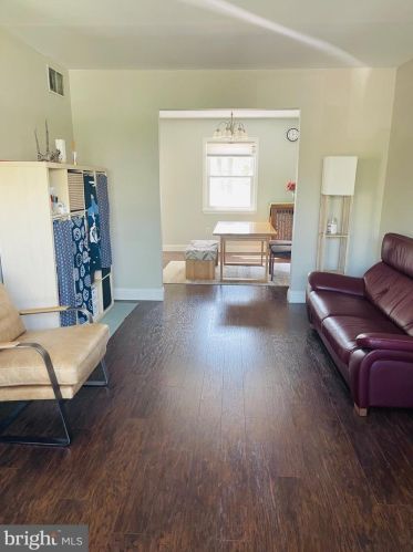 7 Dorothea Ter, Trenton, NJ 08648-2821