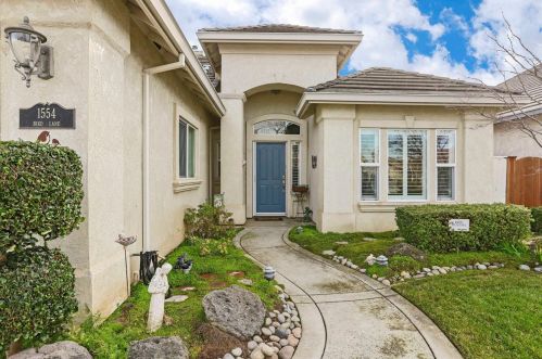 1554 Bird Ln, Lodi, CA 95242-3914