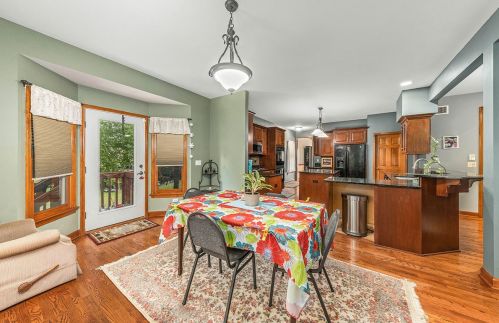 5 Crenshaw Ct, Lemont IL  60490-6614 exterior
