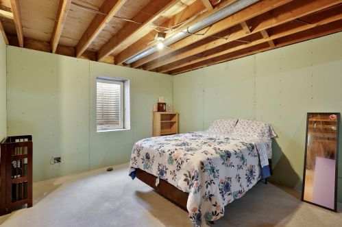 1131 Goodview Ave, Saint Paul MN  55128-6129 exterior
