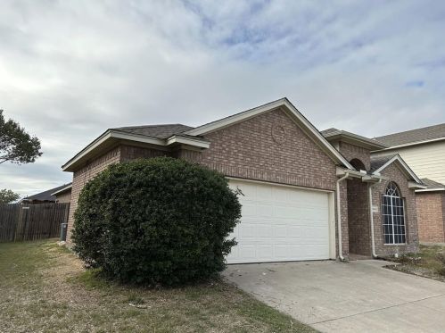 10613 Cloisters Dr, Fort Worth TX  76131-3944 exterior