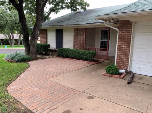 738 Bristol Dr, Midlothian TX  76063-2825 exterior