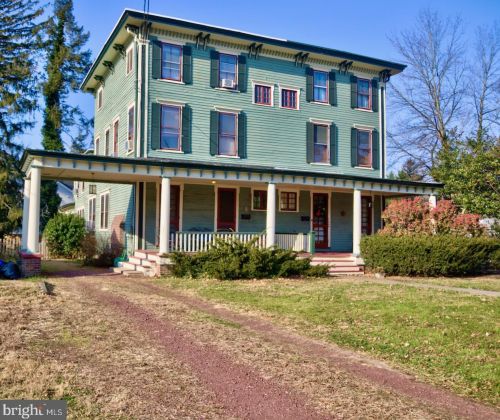 310 Warwick Rd, Tavistock, NJ 08033-3828