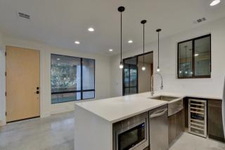 2111 Poquito St, Austin TX  78722 exterior