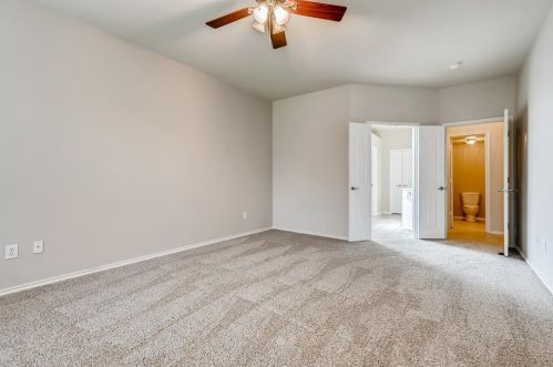 5841 Pearl Oyster Ln, Fort Worth TX  76179-7563 exterior