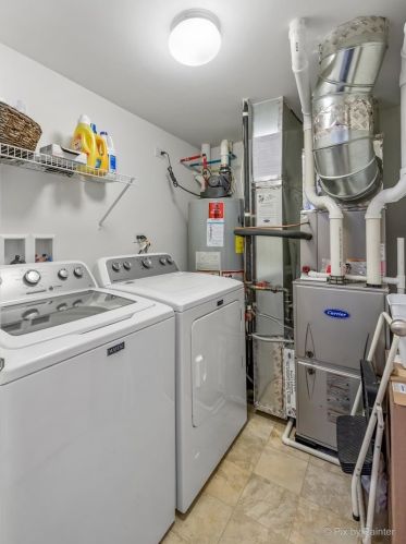 1147 Alta Vista Dr, Pingree Grove IL  60140-2058 exterior