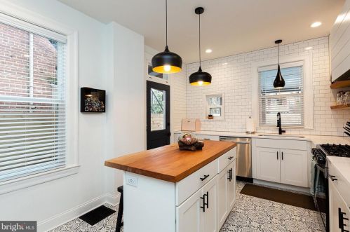 554 Spruce St, Lancaster PA  17603-3353 exterior