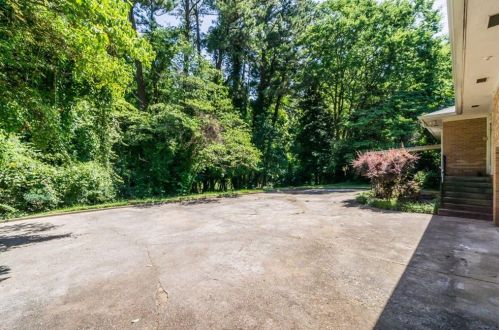 1285 Moores Mill Rd, Atlanta GA  30327-1429 exterior