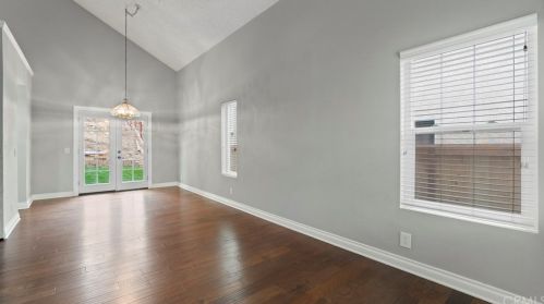 45303 Esmerado Ct, Temecula, CA 92592-6072