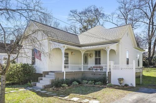 516 Delk St, Marietta, GA 30060-2716