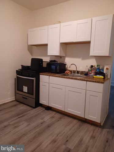 4810 11 St, Philadelphia PA 19112-0013 exterior