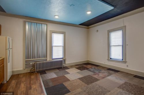 32 Clearwater Ave, Minerva, MN 56621-8141