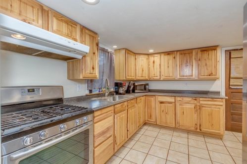 222 Side Dr, Concord, NH 03301-5469