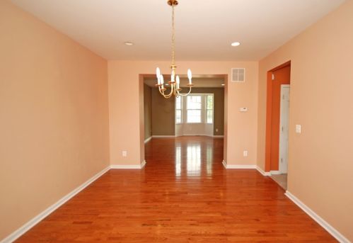 12 Goldstar Dr, Princeton NJ  08540-8572 exterior