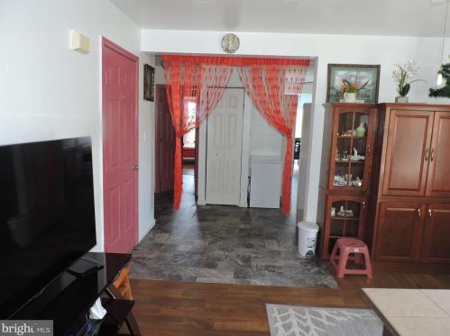 1053 Sterling Pl, Lancaster PA  17603-8839 exterior