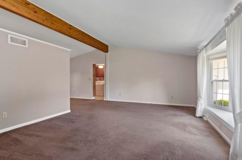 4005 Lancaster Dr, Valpo, IN 46383-1953
