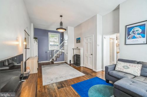 404 Iseminger St, Philadelphia PA  19147-6215 exterior