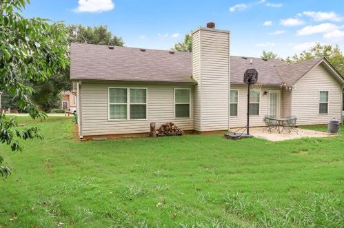 64 River Mist Cir, Jefferson, GA 30549-8619