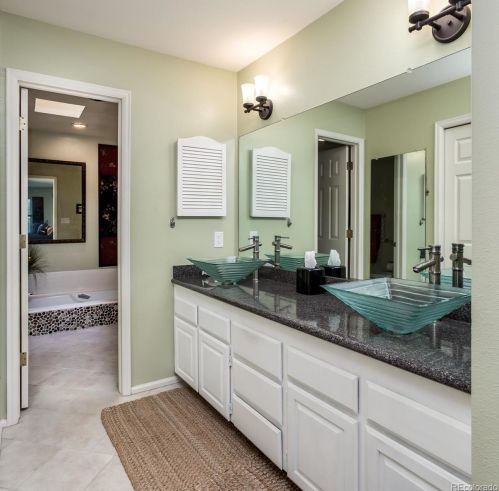 6193 Briarwood Cir, Englewood CO 80112-1035 exterior