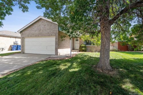 1840 Granby Ct, Aurora CO 80012-6293 exterior