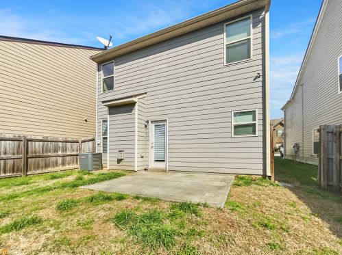5905 El Segundo Way, Atlanta GA  30349-7521 exterior