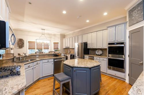 2120 Fernleaf Park Dr, Atlanta GA  30318-1413 exterior