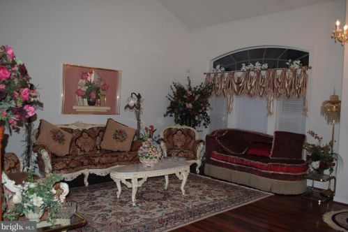 15028 Gaffney Cir, Gainesville, VA 20155-4887