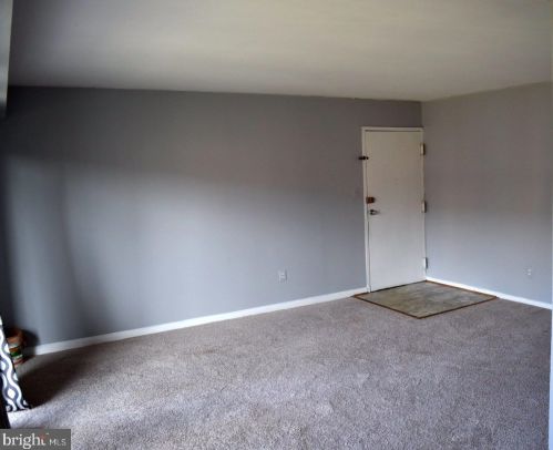 7606 Savannah St, Falls Church, VA 22043-3682