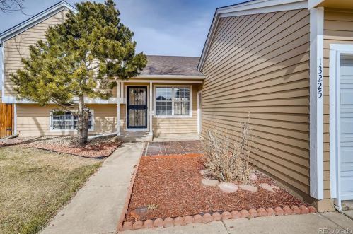 13225 63rd Cir, Arvada, CO 80004-3824