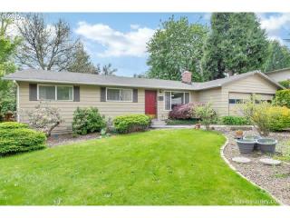 8990 Pinebrook Dr, Portland, OR 97224-5836