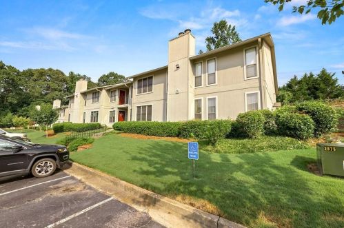 1424 Branch Dr, Tucker, GA 30084-1278