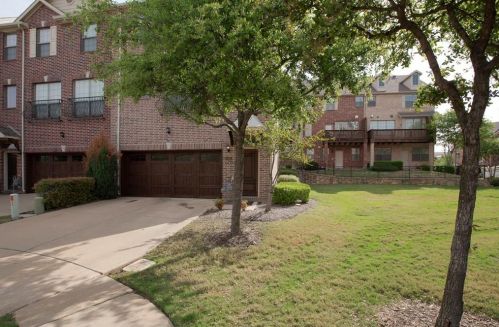1421 Fox Run Dr, Irving TX  75063-3500 exterior