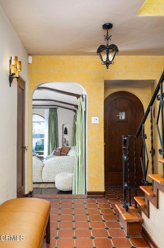 1408 Cordova Ave, Glendale CA  91207-1532 exterior